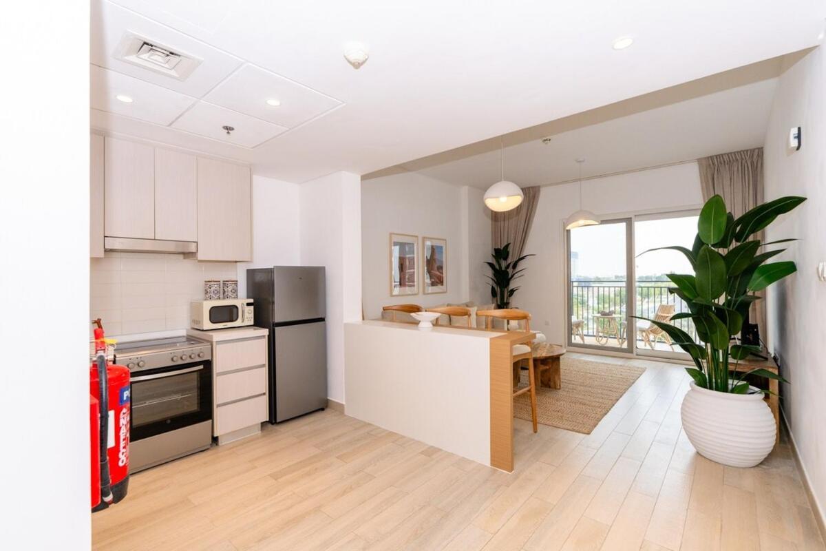 One Bedroom Apartment By Otolo Homes With Free Yas Theme Park Tickets *