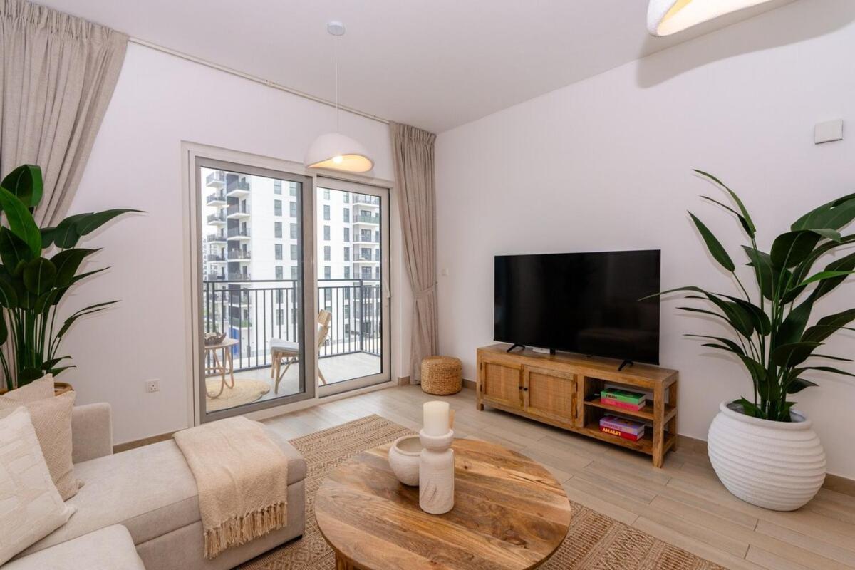 One Bedroom Apartment By Otolo Homes With Free Yas Theme Park Tickets