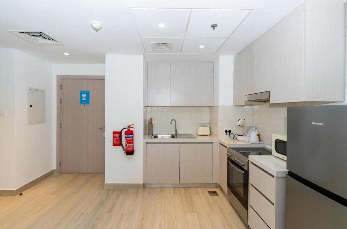 One Bedroom Apartment By Otolo Homes With Free Yas Theme Park Tickets Apartment