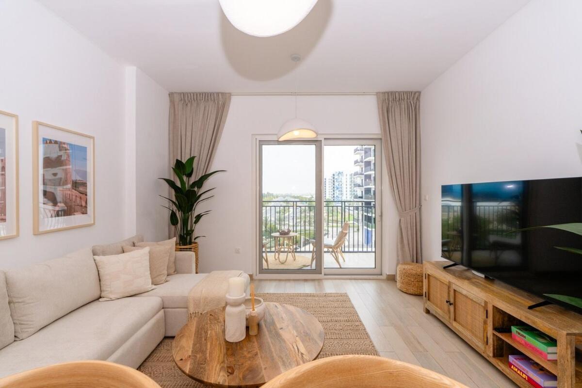 Apartment One Bedroom Apartment By Otolo Homes With Free Yas Theme Park Tickets *