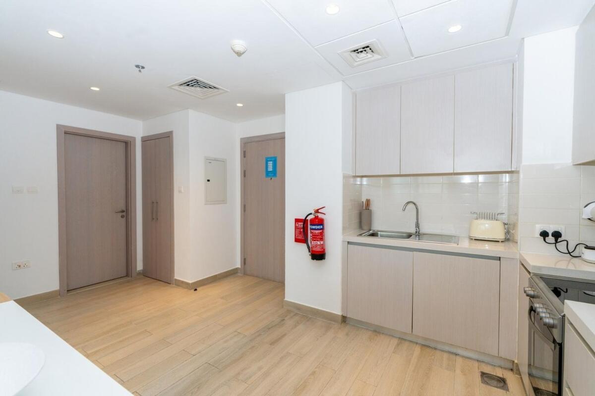 One Bedroom Apartment By Otolo Homes With Free Yas Theme Park Tickets * Abu Dhabi