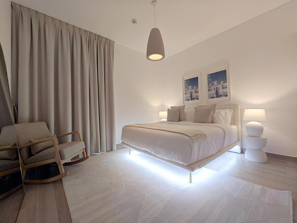Apartment One Bedroom Apartment By Otolo Homes With Free Yas Theme Park Tickets *