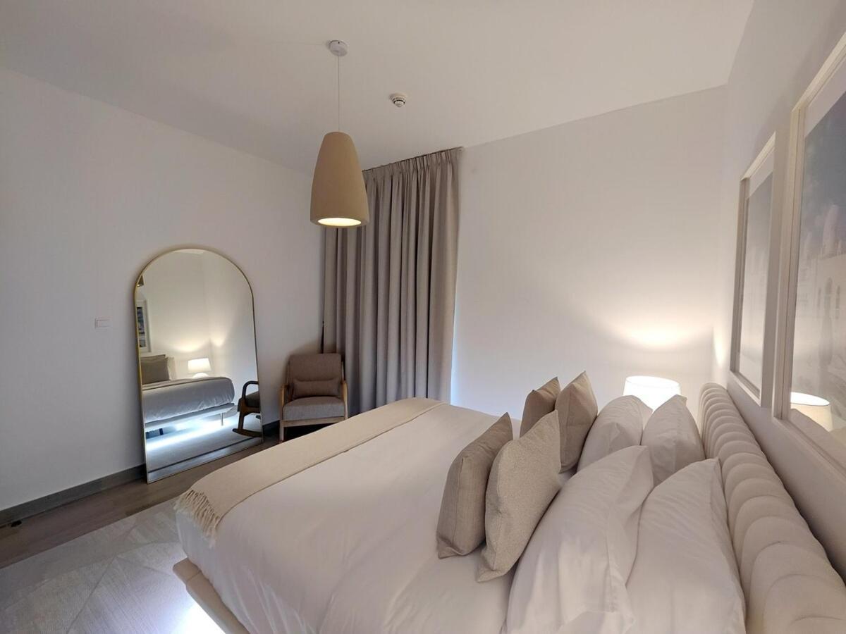 One Bedroom Apartment By Otolo Homes With Free Yas Theme Park Tickets Apartment *
