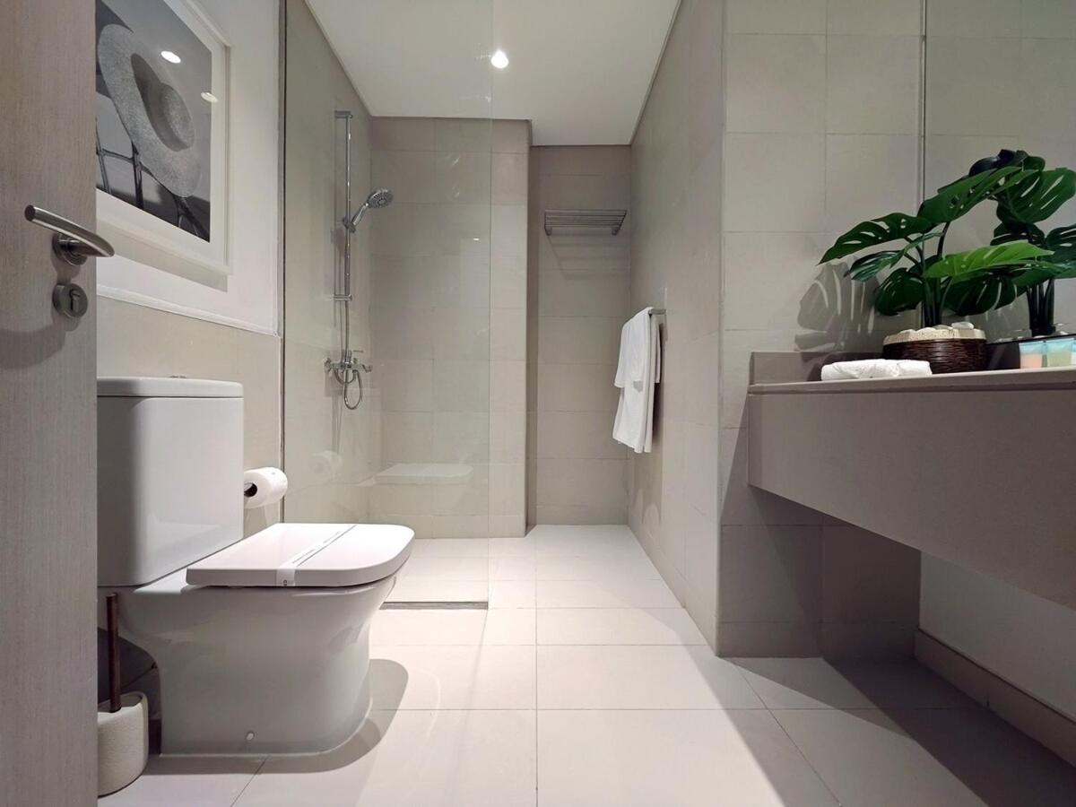 Apartment One Bedroom Apartment By Otolo Homes With Free Yas Theme Park Tickets *